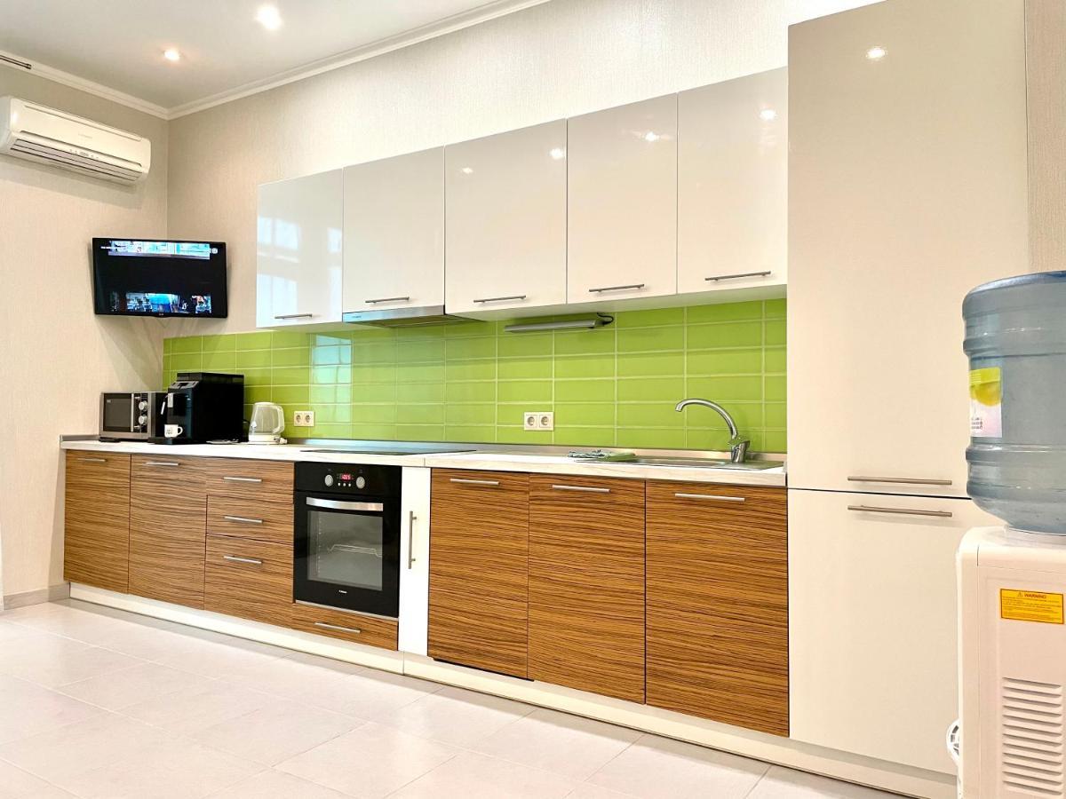 Navit Luxury Apartments With Breakfast Near The Railway Station, The City Center And The Park Киев Экстерьер фото
